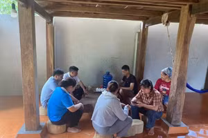 Chính quyền cùng người dân tìm hướng đi, phát triển kinh tế.