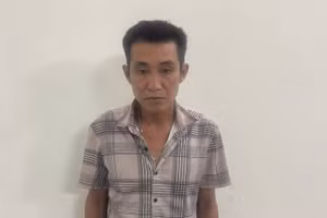 Nguyễn Mạnh Tuấn tại Cơ quan CSĐT CA Tuyên Quang. (Ảnh: CATQ)