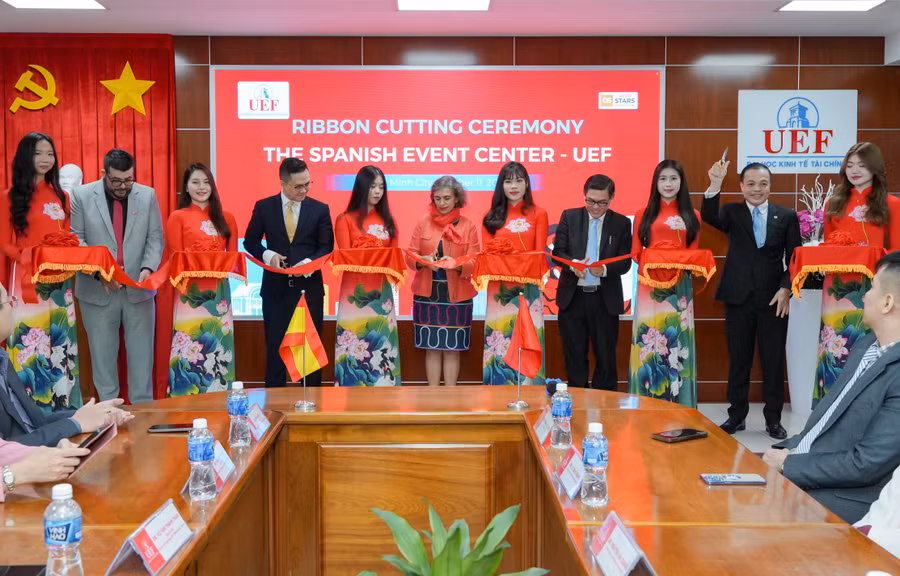 Trường ĐH Kinh tế Tài chính TPHCM xây dựng không gian riêng để tổ chức các sự kiện về Tây Ban Nha.
