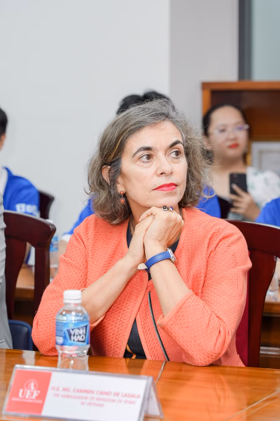 dai-su-dac-menh-toan-quyen-tay-ban-nha-3159.jpg