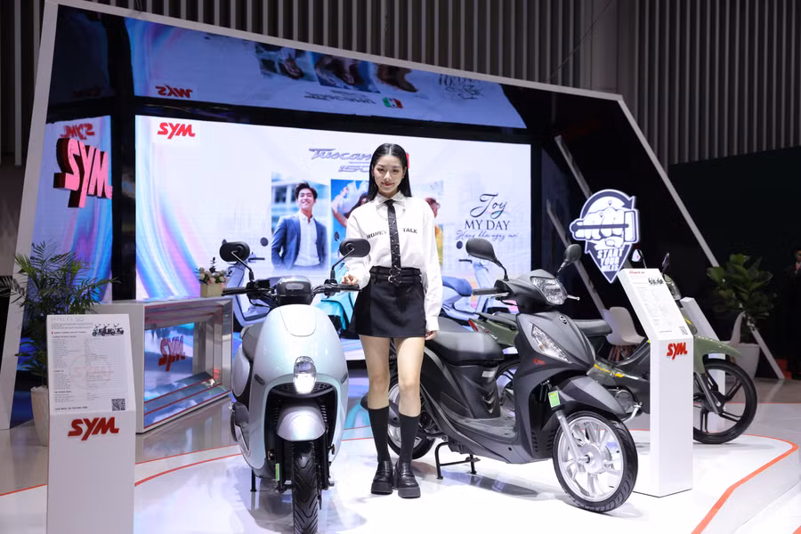 hina9882-8449-1453.jpg