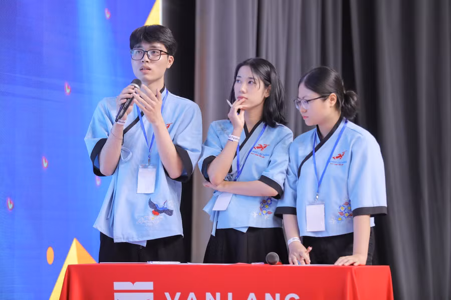 vlu-0382-6518.jpg