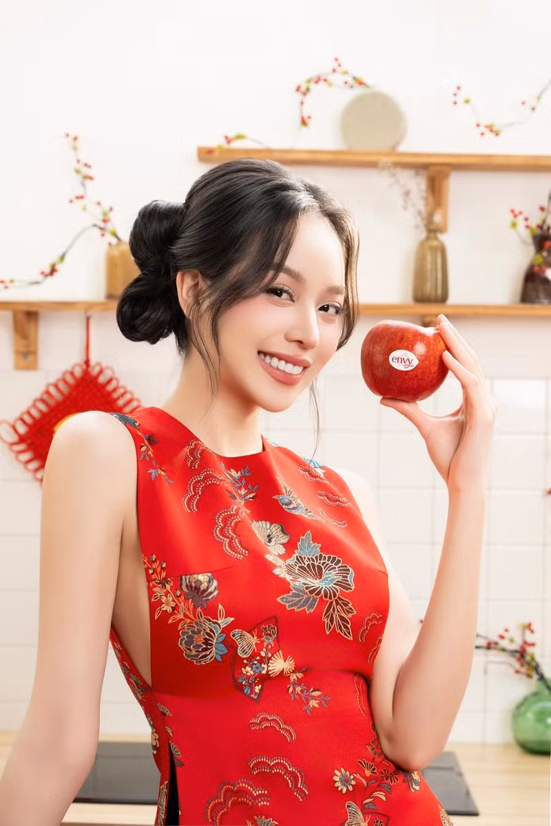 Nổi bật trong số đó phải kể tới Hoa hậu Thanh Thủy. hoa-hau-thanh-thuy-6.jpg