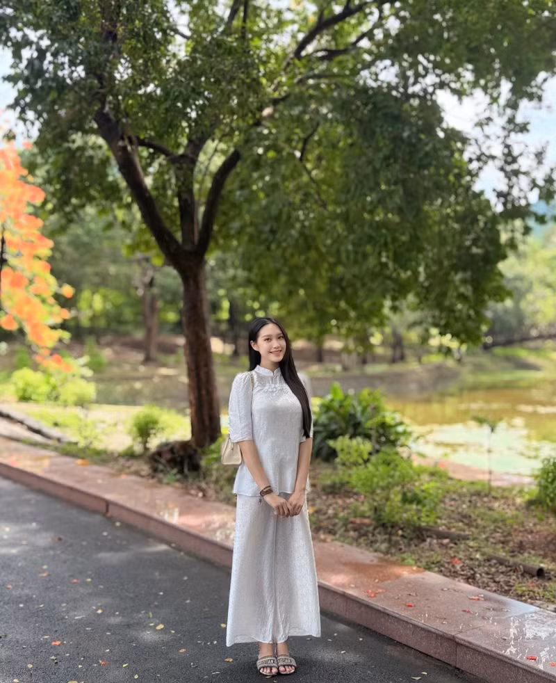 Bà xã Đoàn Văn Hậu hé lộ chỉ chỉ tẩy trang, rửa mặt và đắp mặt nạ mỗi ngày từ 1 - 2 miếng như Phạm Băng Băng. doãn hải my 5.jpg