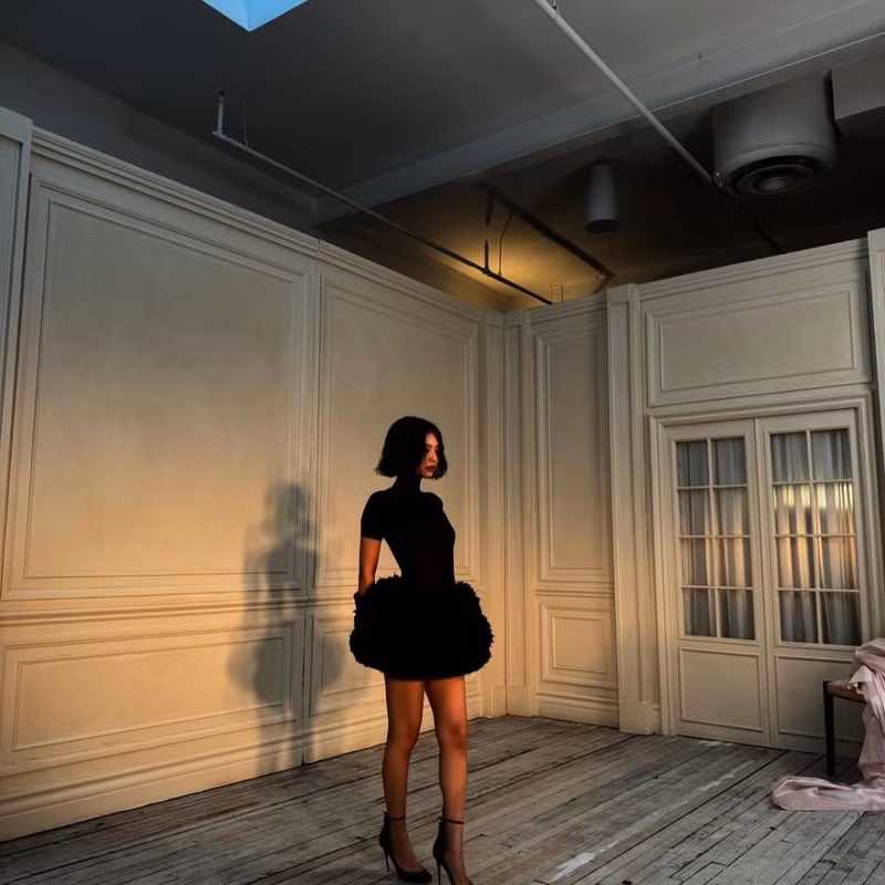 Trước đó, cô nàng đã từng "nhá hàng" một số hình ảnh từ buổi chụp hình. jennie-2.png