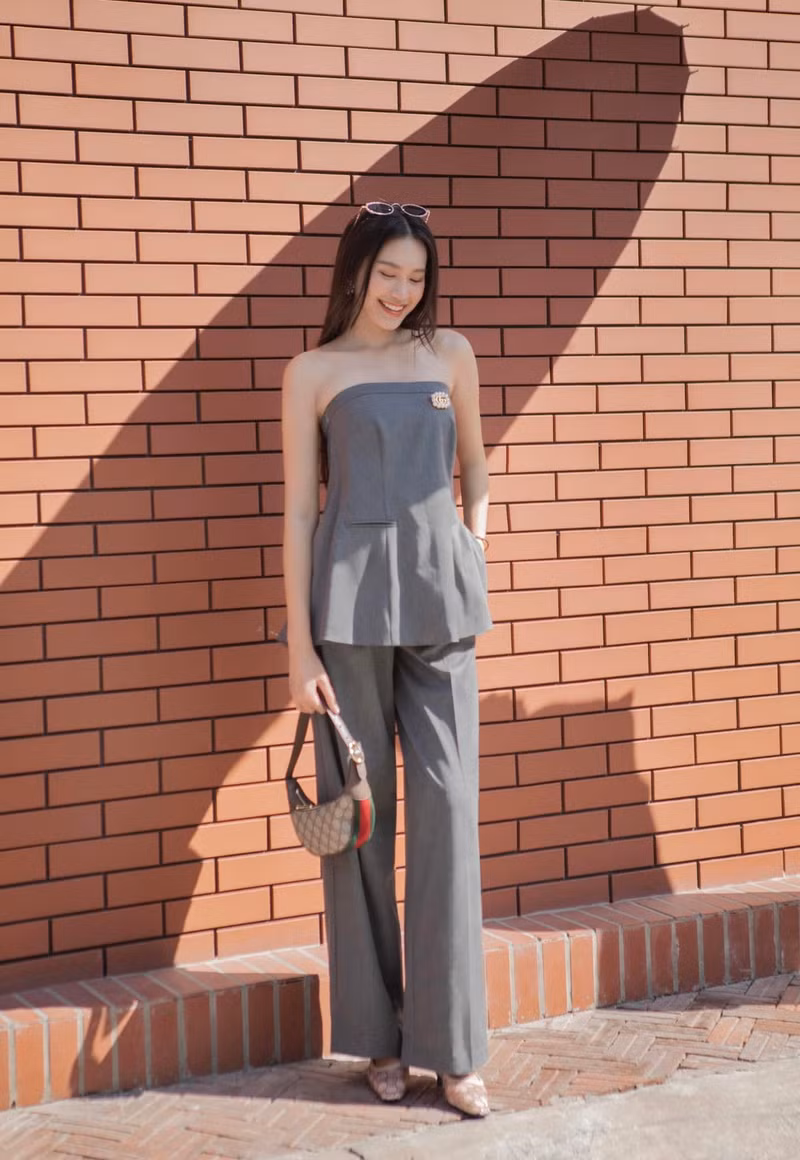 Mỗi lần xuất hiện trên mạng xã hội, Hải My đều tạo được hiệu ứng mạnh mẽ nhờ ngoại hình nổi bật, phong cách cuốn hút và đặc biệt là khí chất dịu dàng, chuẩn "gái một con trông mòn con mắt". doan-hai-my-6.jpg