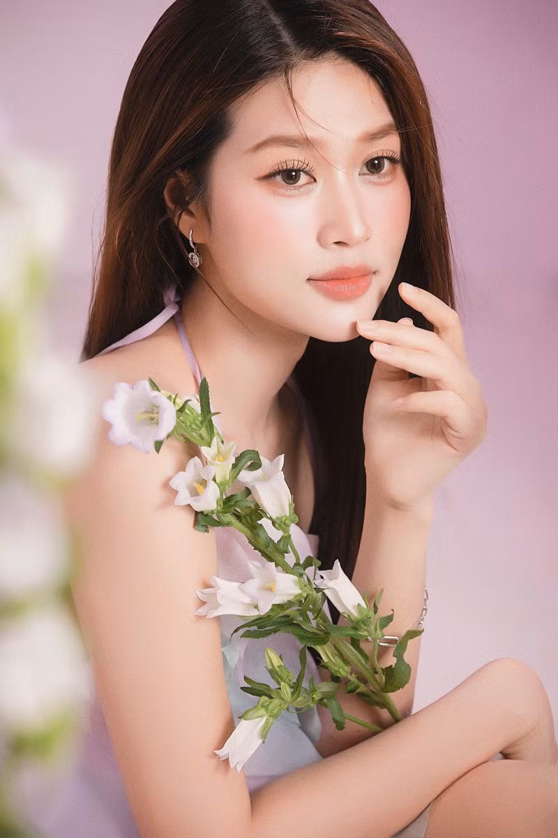 Hiện tại, Thiên Ân đang tập trung tiếp tục xây dựng dự án cộng đồng và đồng hành của hành trình của Miss Grand Vietnam 2025 trong vai trò Voice of Power Ambasssador. thien-an-sinh-nhat-25-9.jpg
