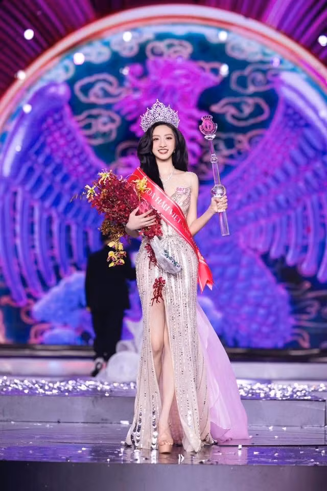 Chung kết Hoa hậu Việt Nam 2024 đã khép lại với chiếc vương miện danh giá được trao cho người đẹp Hà Trúc Linh tới từ Phú Yên (nay là Đắk Lắk). ha-truc-linh-6.jpg
