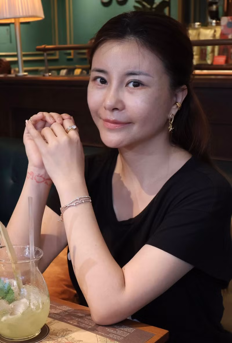 Điều đáng nói là không cần phải lên sân khấu hay sự kiện lớn, chỉ với những hình ảnh đời thường được chia sẻ trên mạng xã hội, nữ nghệ cũng đã khiến cộng đồng mạng trầm trồ. kim-oanh-5.jpg