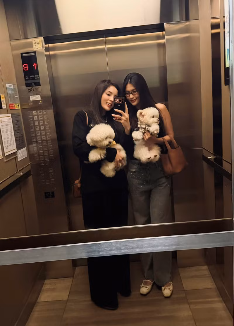 Chính sự kín tiếng này lại càng khiến công chúng thêm tò mò, bởi trong showbiz, im lặng đôi khi được xem như một cách để tránh những ồn ào không cần thiết. ky-duyen-5.jpg