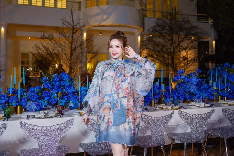 Nhan sắc của "mẹ bỉm" nhận được nhiều người khen ngợi như "gái một con trông mòn con mắt". bao-thy-3.jpg