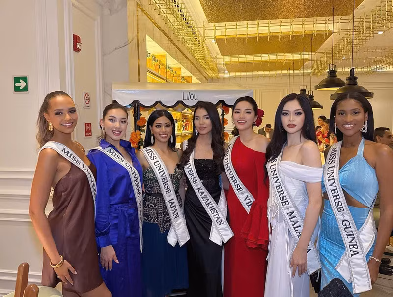 Trên trang cá nhân, Kỳ Duyên đã nhanh chóng cập nhật những hoạt động của mình trong ngày bước vào sân chơi sắc đẹp lớn nhất nhì thế giới. ky-duyen-10.jpg