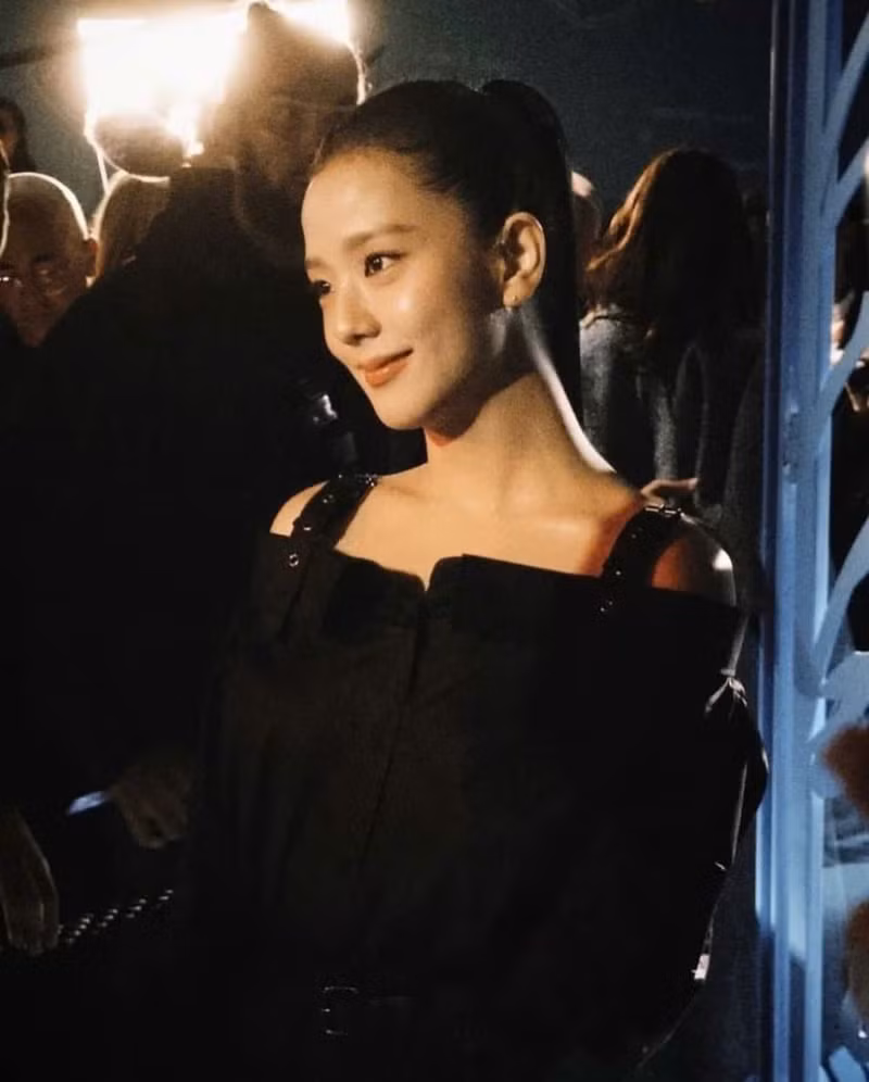 jisoo 6.jpg