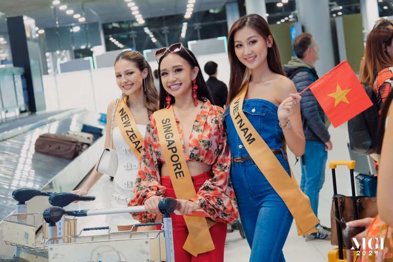 Sở hữu vẻ rạng rỡ, tươi tắn và tràn đầy tự tin, đại diện Việt Nam gây ấn tượng với người hâm mộ. q6-868.jpeg