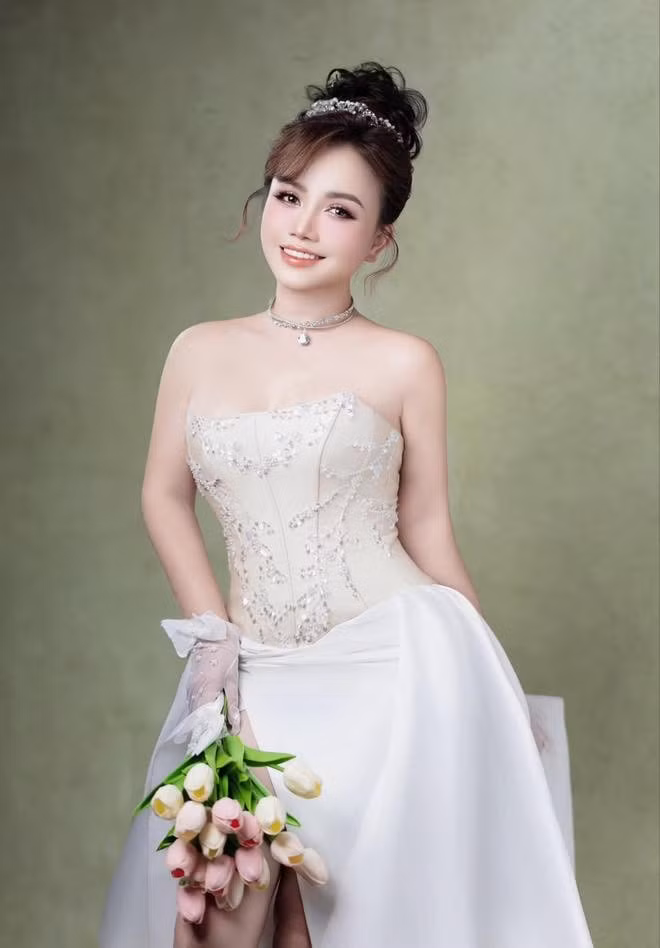 Sau những lần vấp ngã trước đó, Hoàng Yến khẳng định sẽ giấu mặt, giấu tên và không bao giờ công khai người yêu mới. co-xuyen-5.jpg