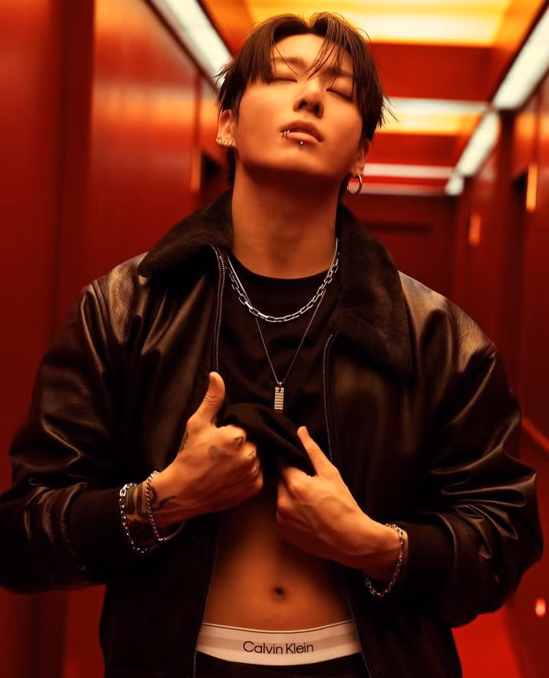 Kể từ khi trở thành đại sứ toàn cầu cho Calvin Klein Jeans và Calvin Klein Underwear, Jungkook liên tục gây ấn tượng với người hâm mộ. jungkook-9.jpg