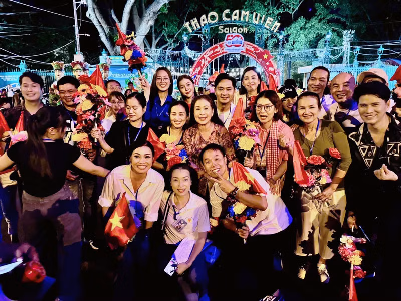 Hướng tới kỷ niệm 50 năm Ngày Giải phóng miền Nam, thống nhất đất nước, TPHCM đã tổ chức các buổi tổng dợt diễu hành quy mô lớn trong nhiều ngày qua. dieu-hanh-5.jpg