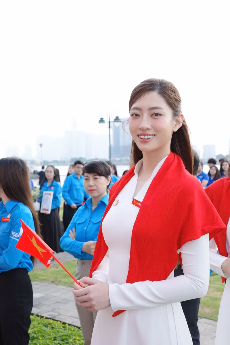 Lễ chào cờ “Tôi yêu Tổ quốc tôi” không chỉ là dịp để nhắc nhở thế hệ trẻ về trách nhiệm công dân, mà còn lan tỏa tinh thần đoàn kết, khát vọng cống hiến và niềm tin vào một Việt Nam hùng cường. img-8403.jpg