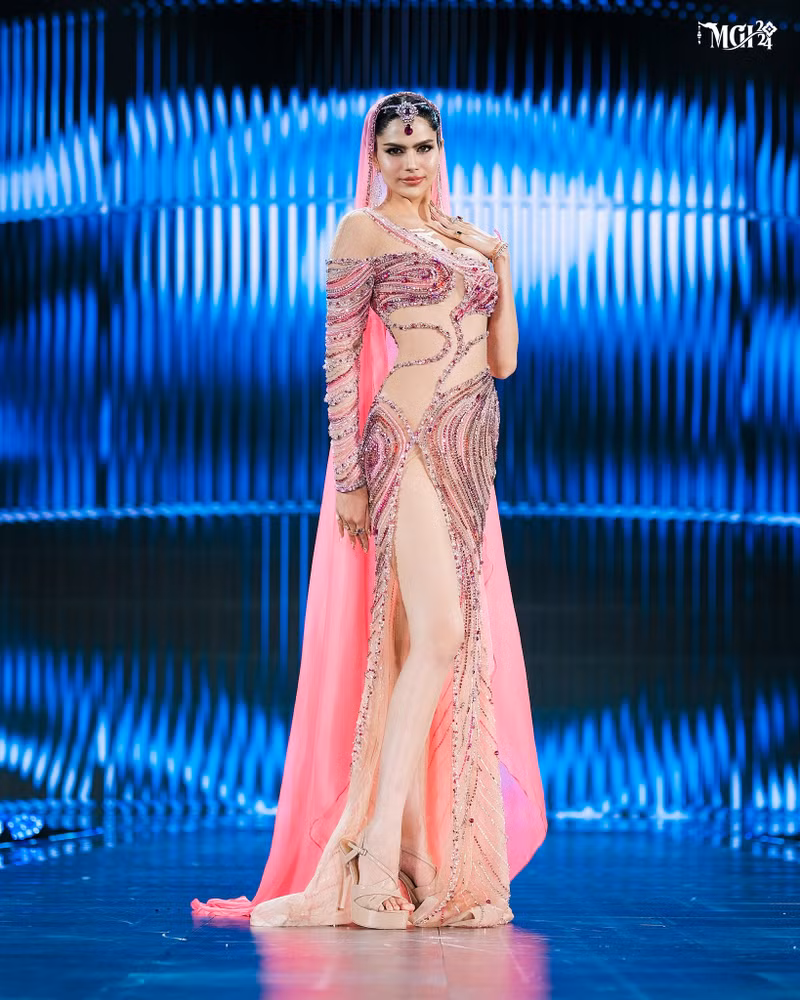 Tân Miss Grand International hiện là người mẫu và doanh nhân, làm chủ một salon làm đẹp. miss-grand-5-5987-8087.jpg
