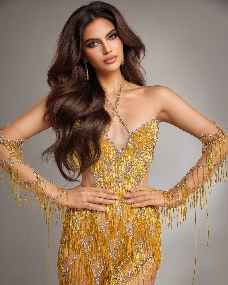 Tháng 8/2024, cô được trao vương miện Miss Grand Ấn Độ sau khi vượt qua 21 thí sinh. miss-grand-7-550-6161.jpg