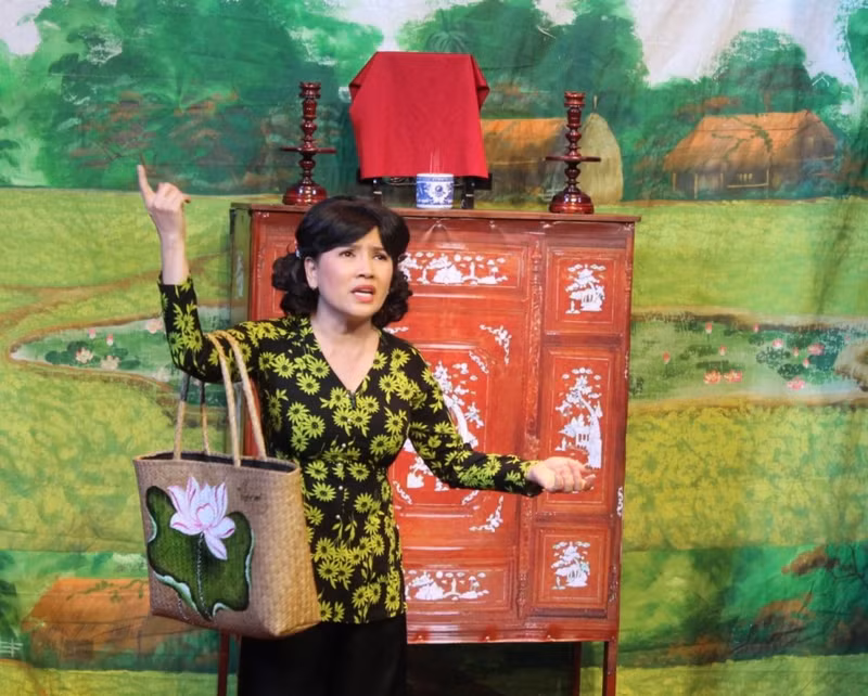 Ngoài những vai diễn trên, Nghệ sĩ ưu tú Ngọc Trinh còn nổi tiếng với nhiều vở diễn khác. nsut-ngoc-trinh-7.png