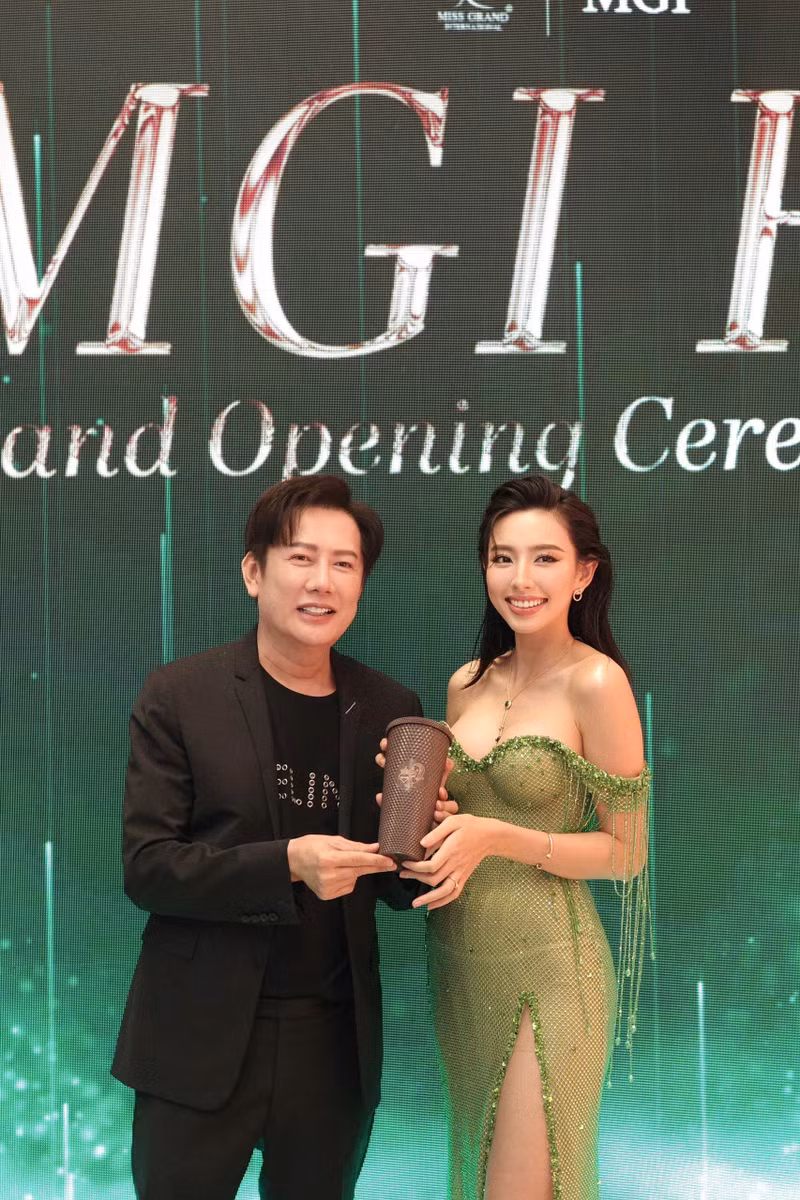 thuy-tien-mr-nawat-7356.jpg