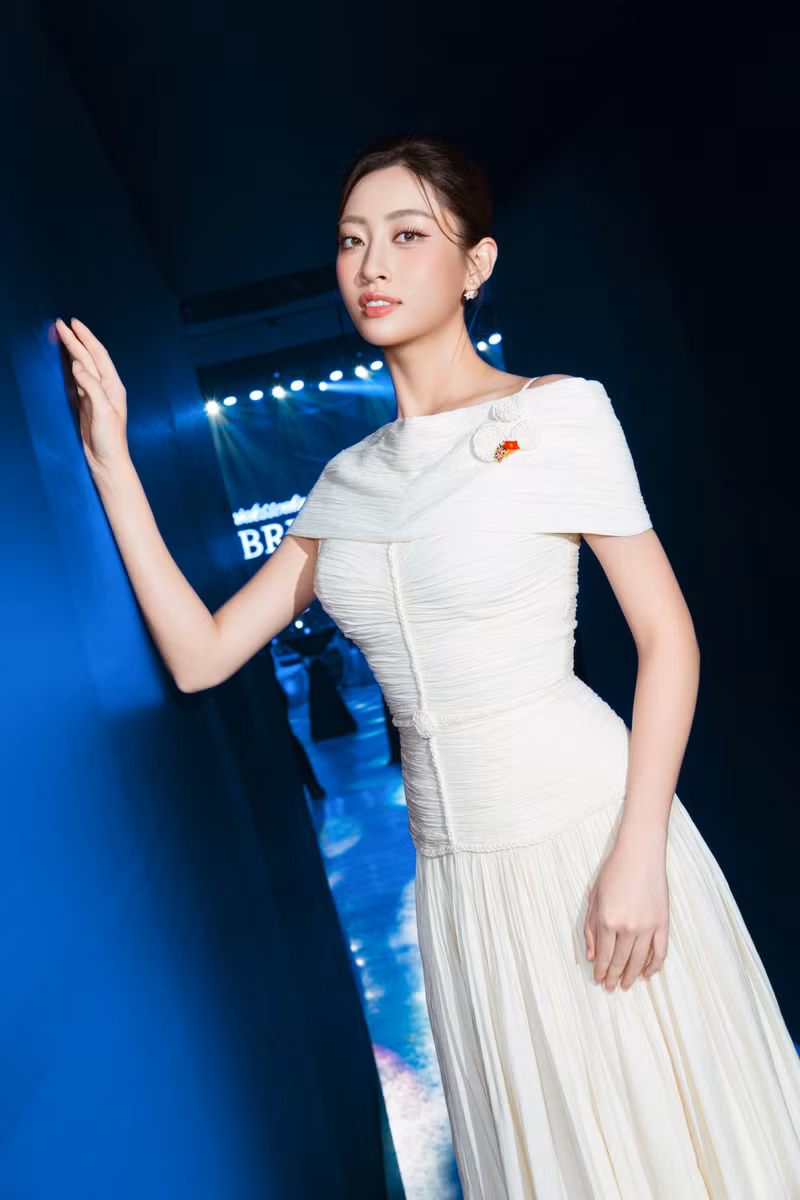 tan-0694.jpg