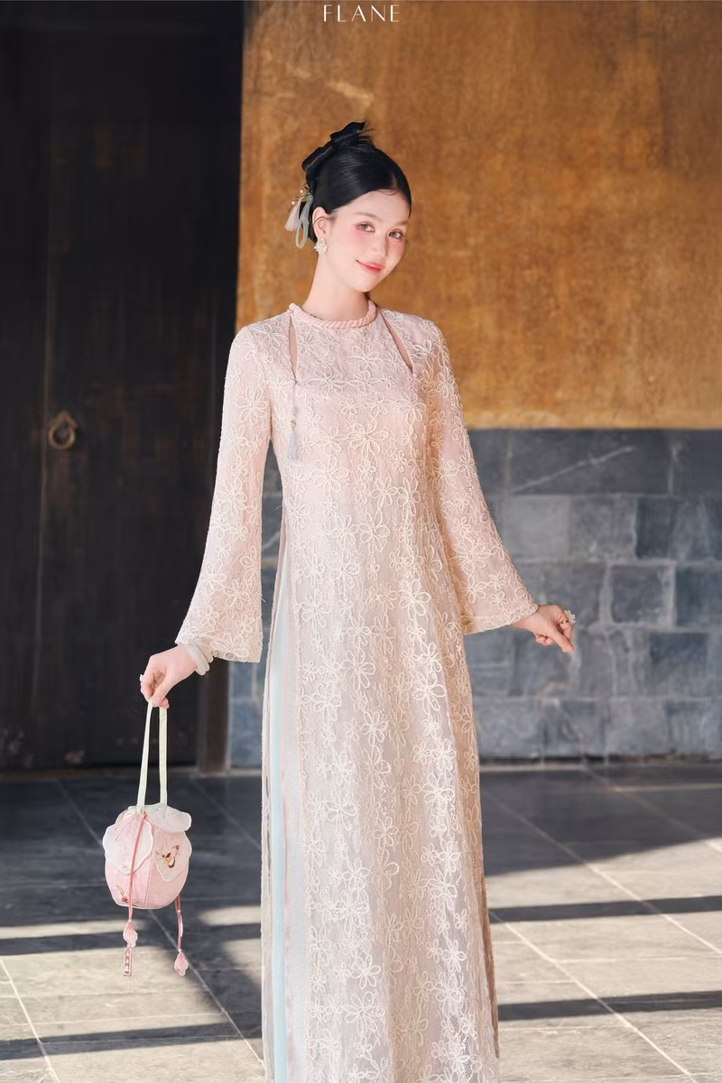 ngoc-trinh-2.jpg