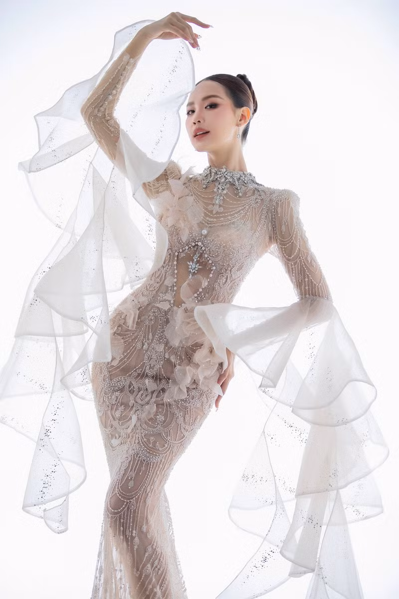 "Sắp tới, có thể bạn sẽ thấy Ngọc tại COP30, hay trong một lớp cao học ở một miền đất mới, nơi tri thức mở ra cánh cửa tương lai. Nhưng ai mà đoán được hết những điều bất ngờ đang chờ đợi, đúng không?", Bảo Ngọc viết. bao-ngoc-3.jpg