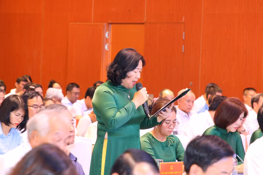 a3-nhieu-doanh-nghiep-hop-tac-xa-ho-kinh-doanh-kien-nghi-voi-doan-dai-bieu-tai-hoi-ng.jpg