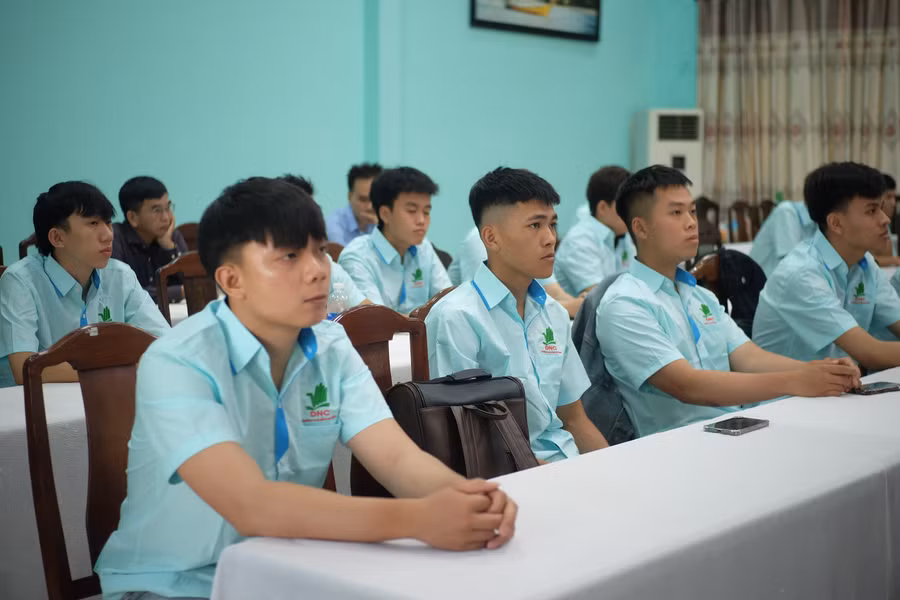 Trường Cao đẳng Đà Nẵng đào tạo lớp công nghệ ô tô gắn kết doanh nghiệp