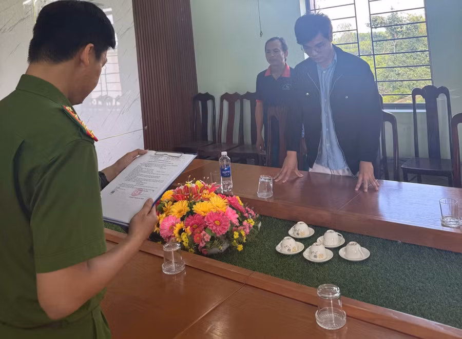 Công an khởi tố vụ án, khởi tố bị can và thi hành Lệnh bắt bị can để tạm giam đối với Hồng Thiên An. Ảnh: Công an cung cấp