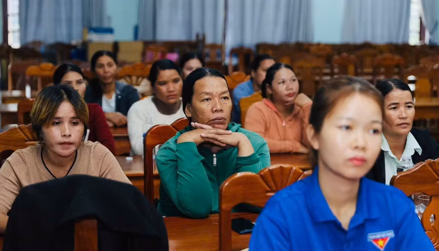 Các học viên tích cực tham gia học tập. Ảnh: Phương Anh 2aobor3ousd47ogm39vtlnbb9pnsiehnzew4ke48-1.jpg