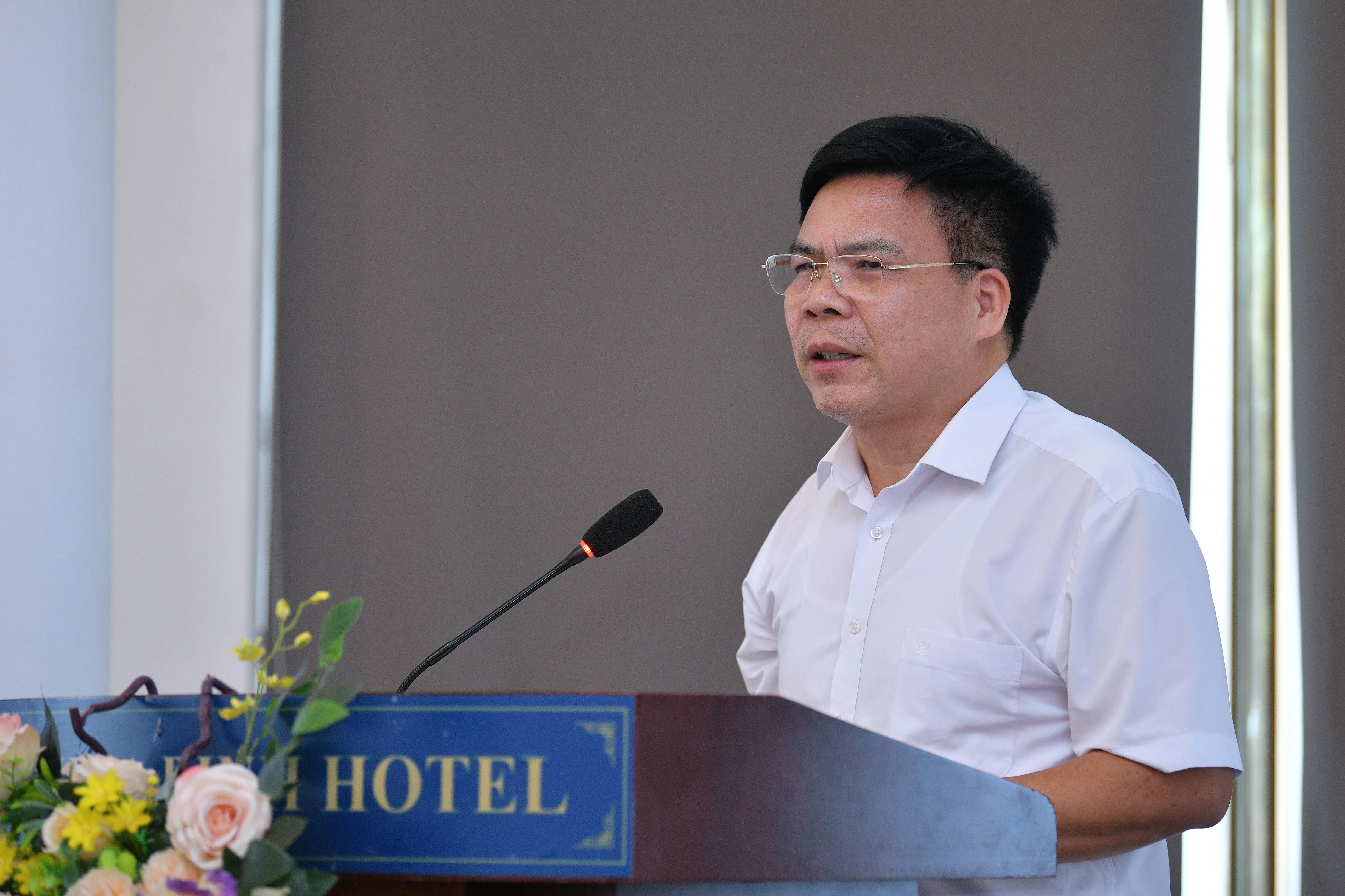 Ông Đinh Xuân Thắng, Phó Vụ trưởng Vụ Tuyên truyền, Ủy ban Dân tộc. Ông Đinh Xuân Thắng, Phó Vụ trưởng Vụ Tuyên truyền, Ủy ban Dân tộc.