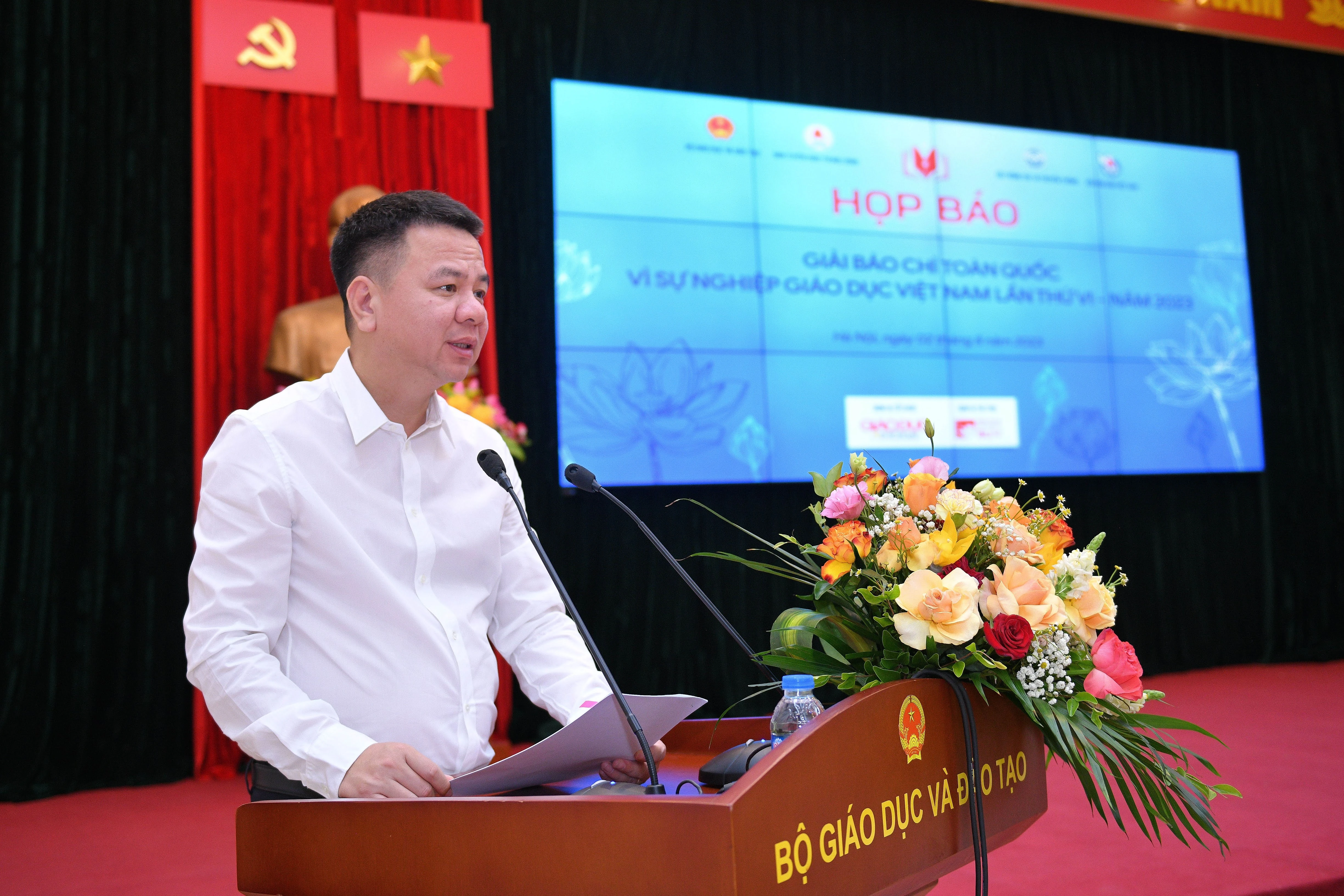 Nhà báo Triệu Ngọc Lâm – Tổng Biên tập Báo Giáo dục &amp; Thời đại phát biểu tại buổi Họp báo.