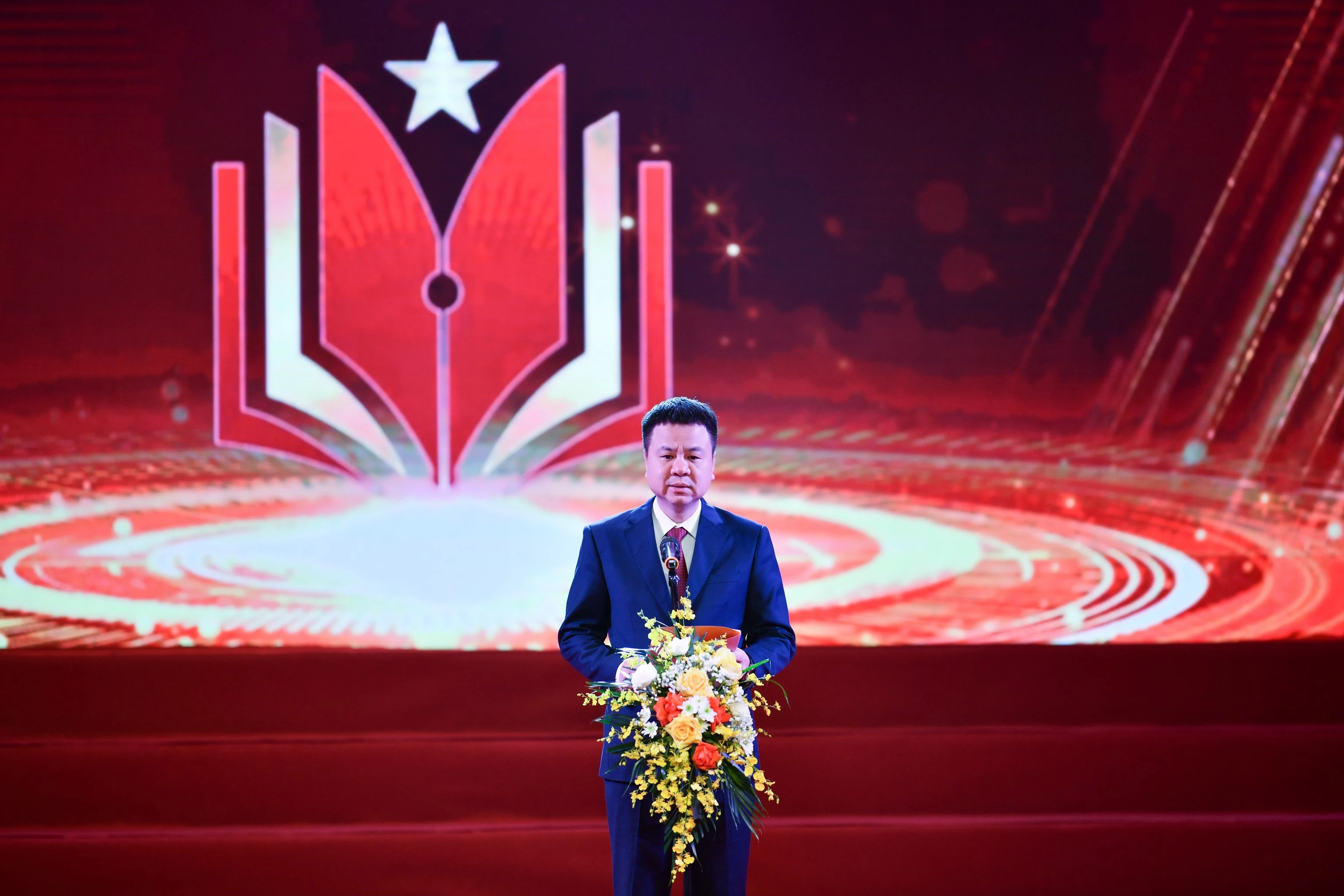 Nhà báo Triệu Ngọc Lâm, Tổng Biên tập Báo Giáo dục và Thời đại. Nhà báo Triệu Ngọc Lâm, Tổng Biên tập Báo Giáo dục và Thời đại.