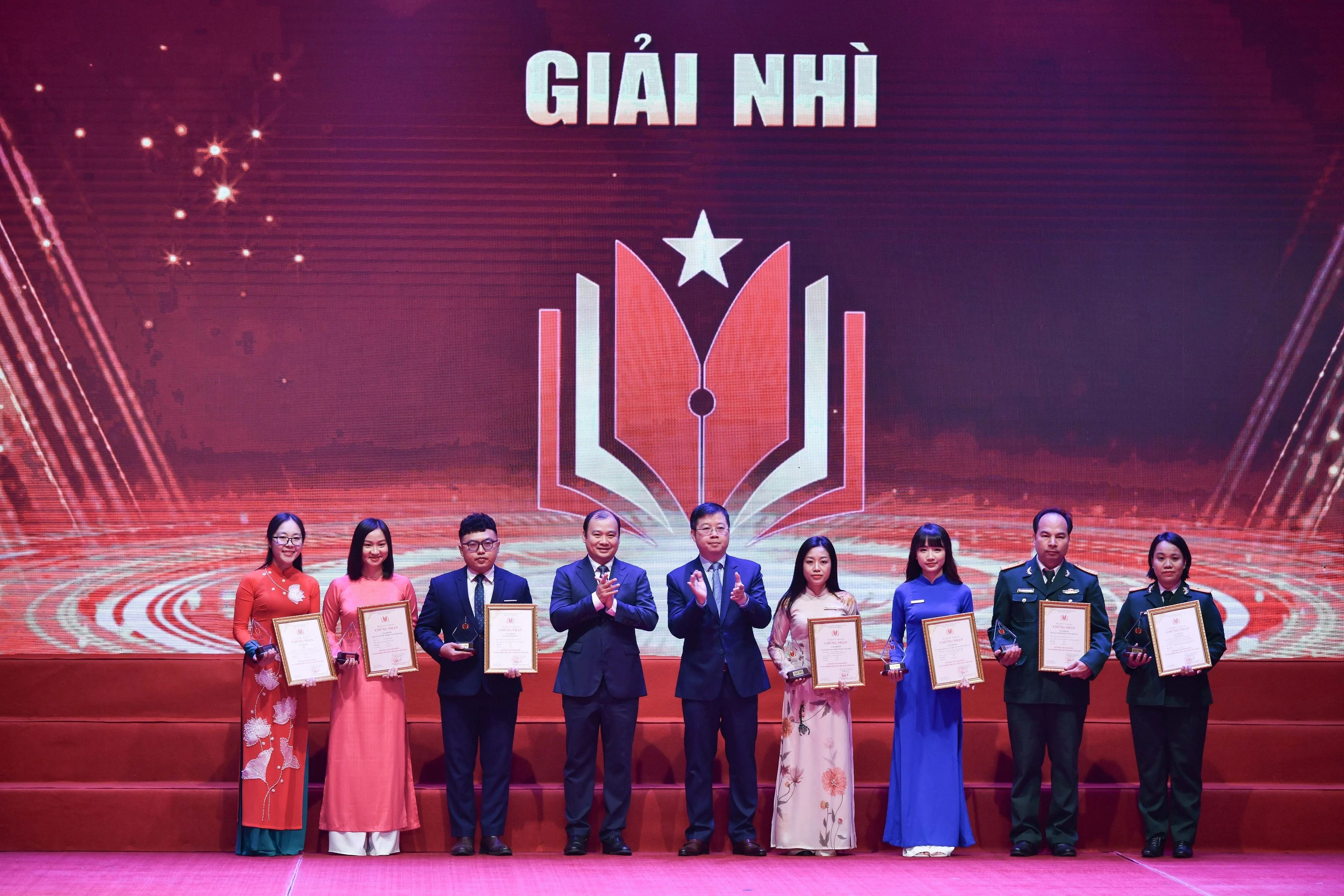 Lễ trao Giải báo chí toàn quốc 'Vì sự nghiệp Giáo dục Việt Nam' năm 2023 ảnh 18 Lễ trao Giải báo chí toàn quốc 'Vì sự nghiệp Giáo dục Việt Nam' năm 2023 ảnh 18