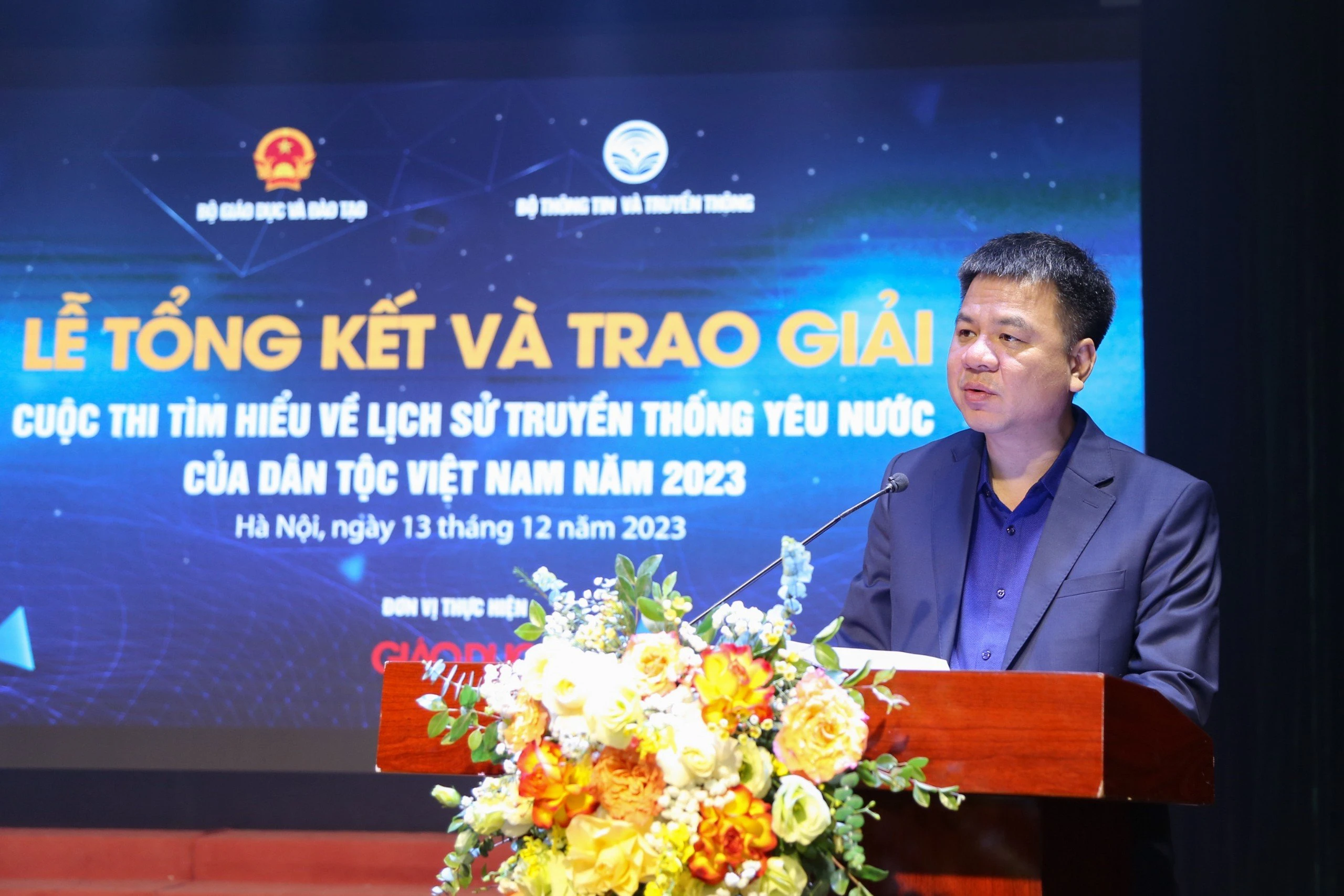 Nhà báo Triệu Ngọc Lâm - Tổng biên tập Báo Giáo dục và Thời đại phát biểu khai mạc buổi Lễ.