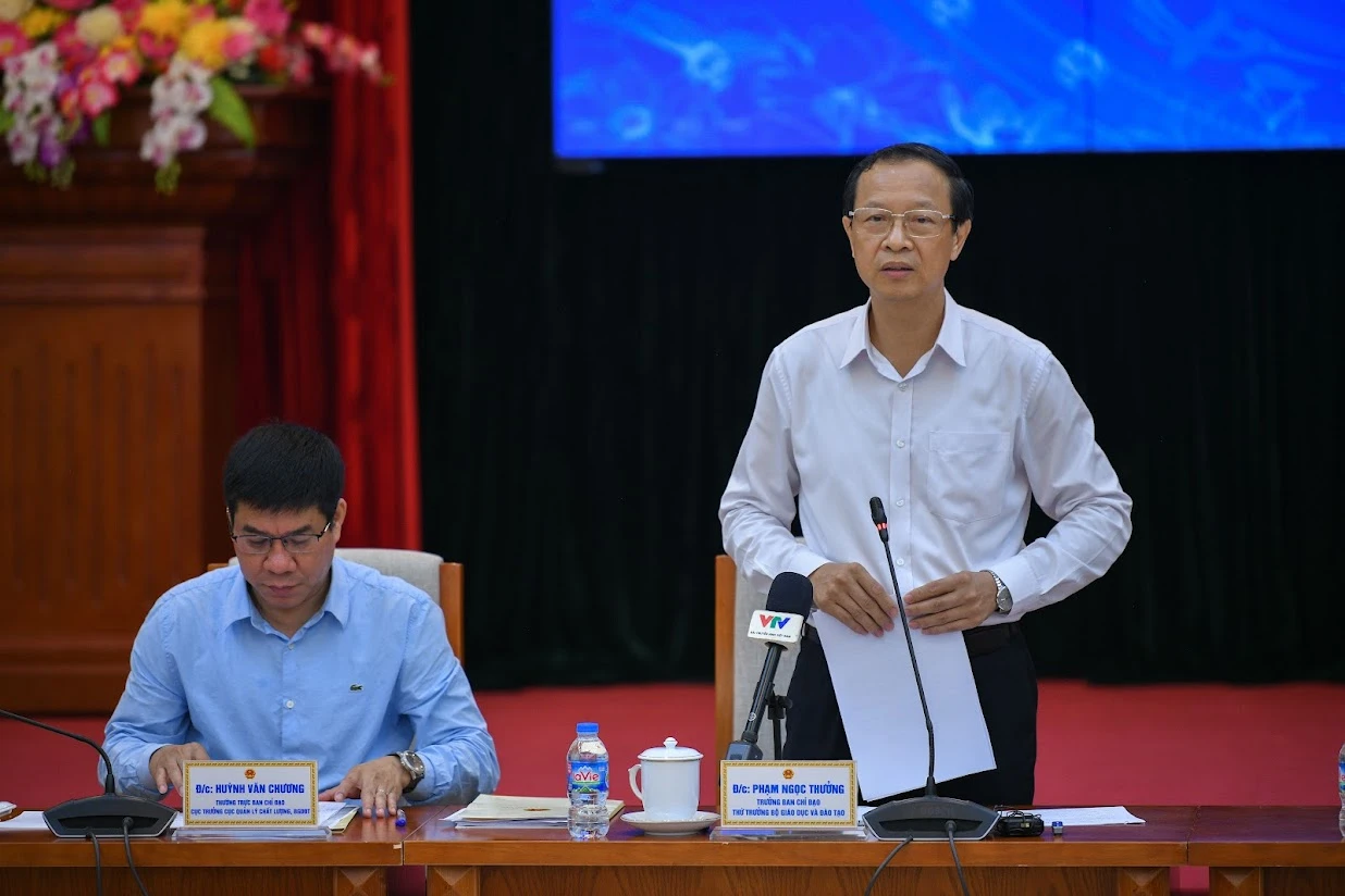 Thứ trưởng Phạm Ngọc Thưởng: Công tác coi thi tốt nghiệp THPT năm 2023 đến thời điểm này được đánh giá thành công, bảo đảm nghiêm túc, đúng quy chế. Thứ trưởng Phạm Ngọc Thưởng: Công tác coi thi tốt nghiệp THPT năm 2023 đến thời điểm này được đánh giá thành công, bảo đảm nghiêm túc, đúng quy chế.