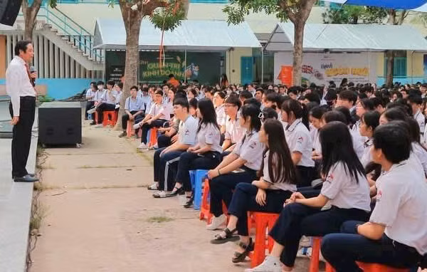 Nghị quyết 71 về đột phá phát triển GD&ĐT là bước ngoặt mang tính lịch sử, giúp Giáo dục Việt Nam cất cánh trong kỷ nguyên mới.