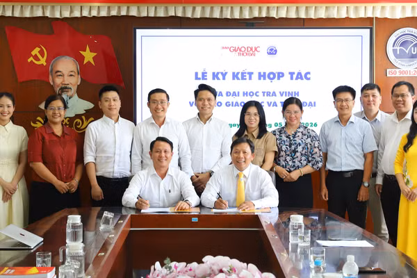 Quang cảnh lễ ký kết.