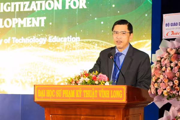 PGS.TS Nguyễn Thanh Tùng - Hiệu trưởng Trường ĐH SPKT Vĩnh Long.