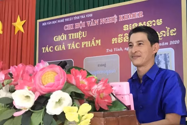 Tiến sĩ Tăng Văn Thòn, giảng viên Trường Ngôn ngữ - Văn hóa - Nghệ thuật Khmer Nam bộ và Nhân văn (thuộc Trường ĐH Trà Vinh).