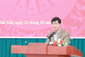 Phó Chủ tịch UBND tỉnh Đắk Lắk Nguyễn Thiên Văn chỉ đạo hội nghị. (Ảnh: Thành Tâm)