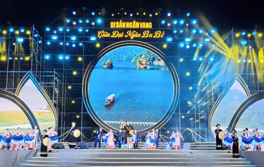 Những màn trình diễn đậm sắc màu văn hóa tại chương trình.