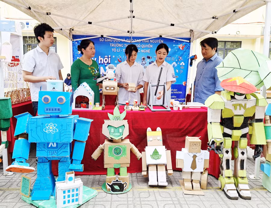 Cuộc thi STEM diễn ra hào hứng, sôi nổi với nhiều ý tưởng sáng tạo.