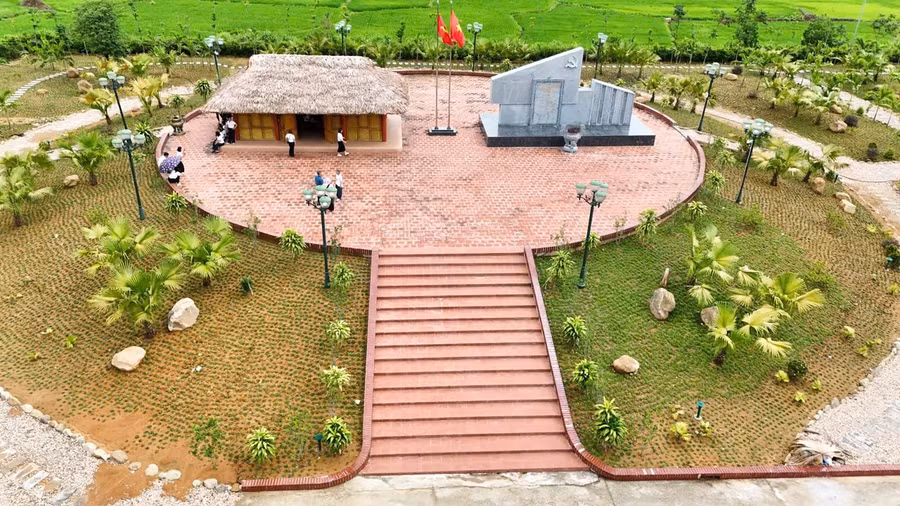 Khu Di tích nơi thành lập cơ sở Đảng Cộng sản đầu tiên của tỉnh Thái Nguyên tại xã La Bằng. 15946.jpg