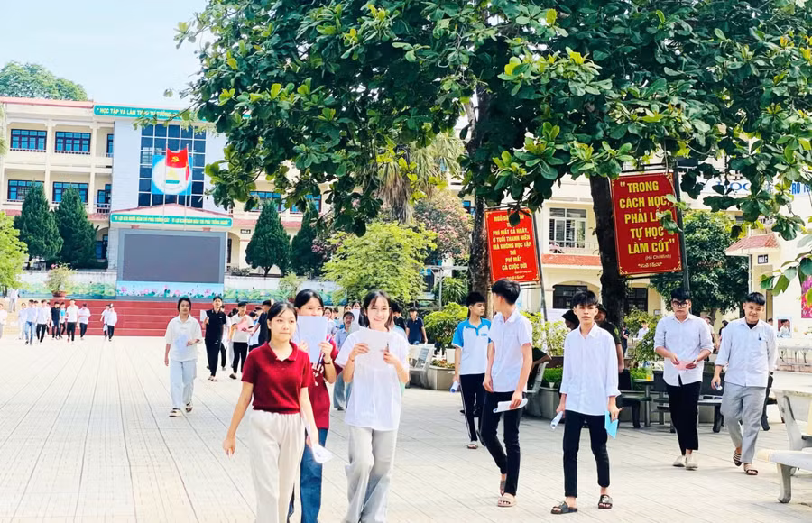 Thí sinh Thái Nguyên hoàn thành môn thi cuối cùng tại Kỳ thi tuyển sinh lớp 10.