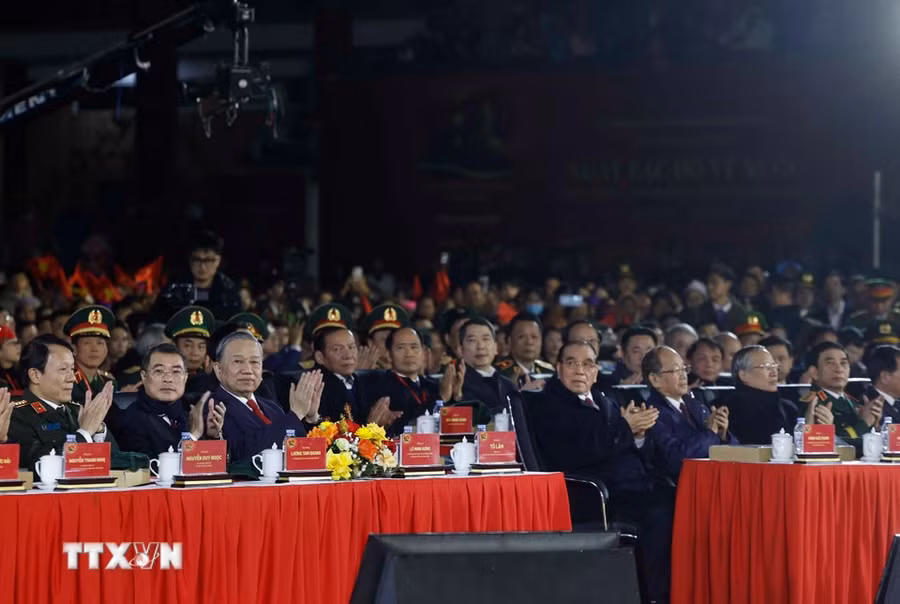 tong-bi-thu-du-cau-truyen-hinh-ky-niem-85-nam-ngay-chu-tich-ho-chi-minh-ve-nuoc3.jpg