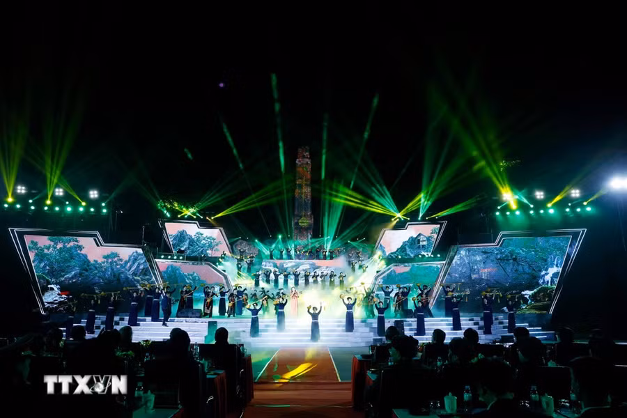 tong-bi-thu-du-cau-truyen-hinh-ky-niem-85-nam-ngay-chu-tich-ho-chi-minh-ve-nuoc4.jpg